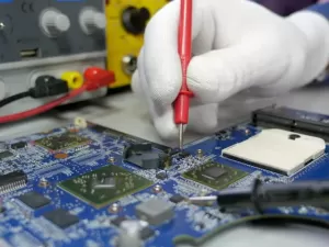 What to Consider When Buying a Replacement Laptop Motherboard